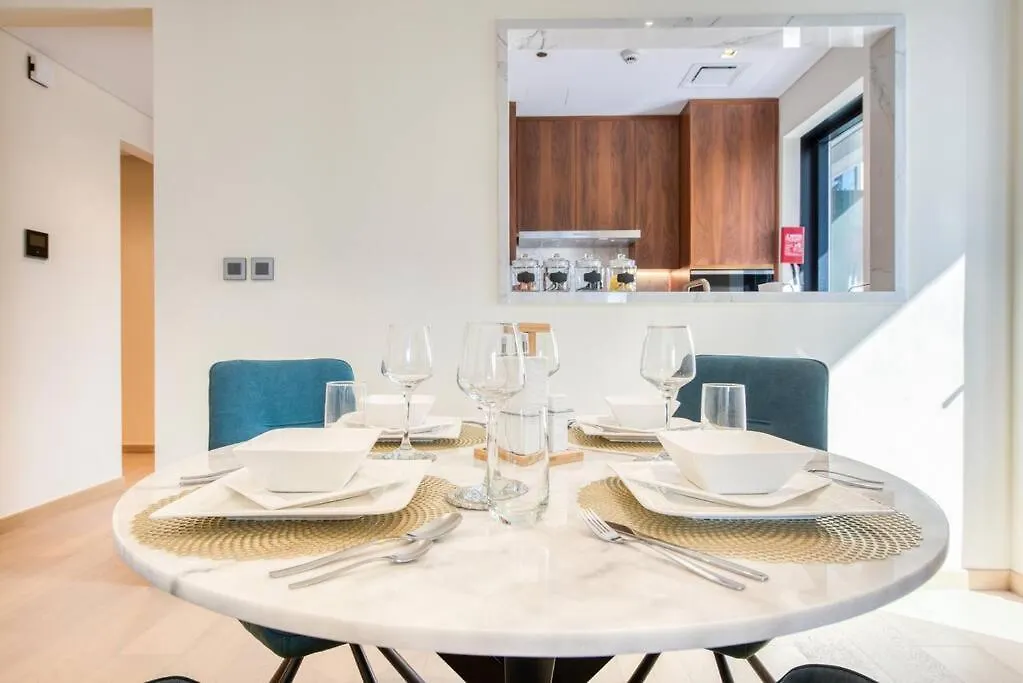 Rh - Beautiful Furnished, Spacious 01 Bedroom Walk To Dubai Mall Apartment